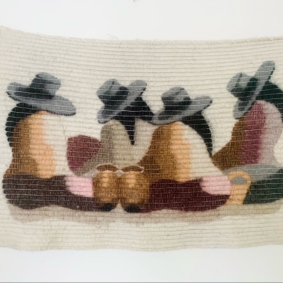 Minimalist Peruvian Tapestry - Picture 3 of 3